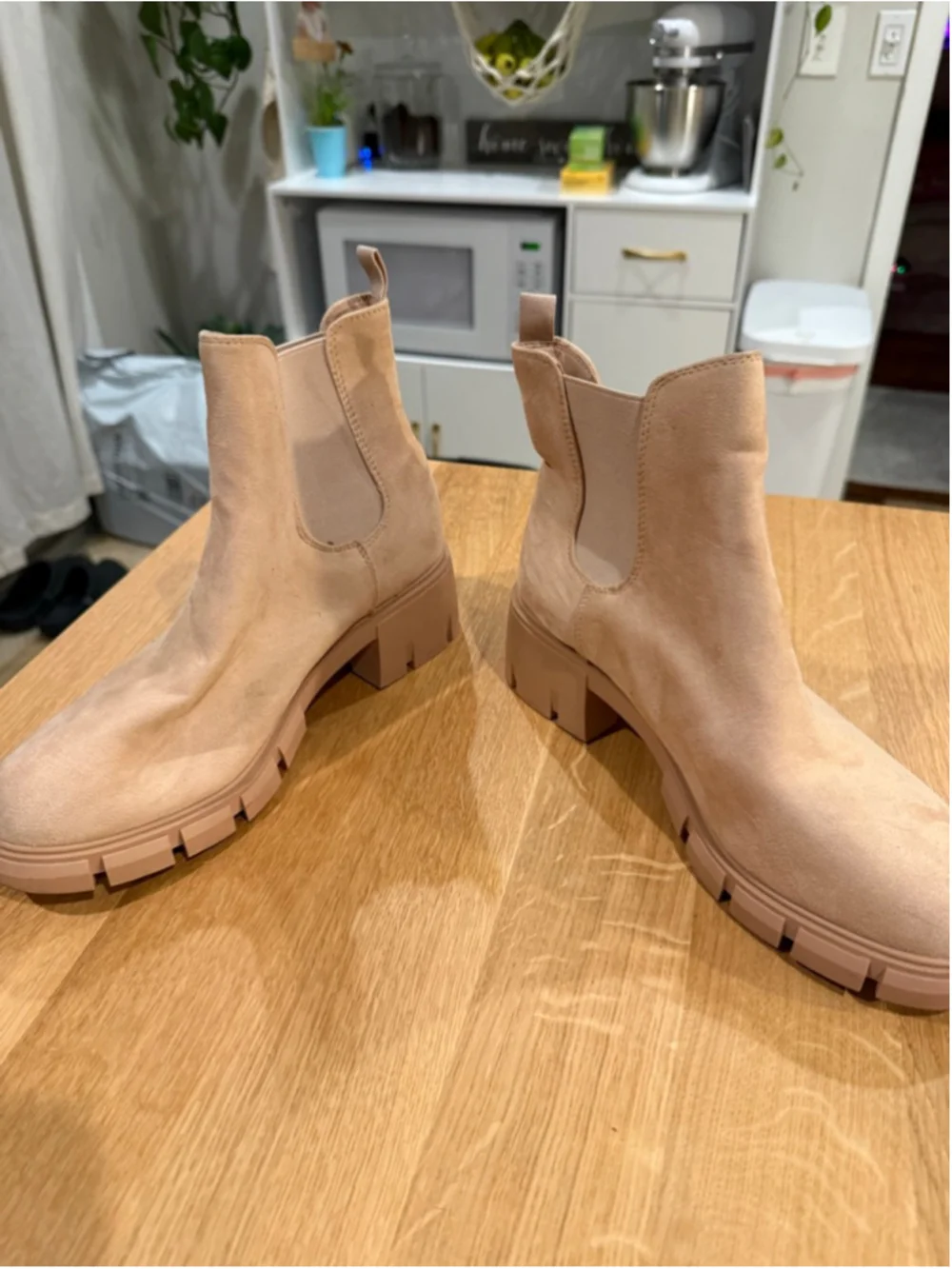 Women's Beige Suede Ankle Boots & Booties Size 9